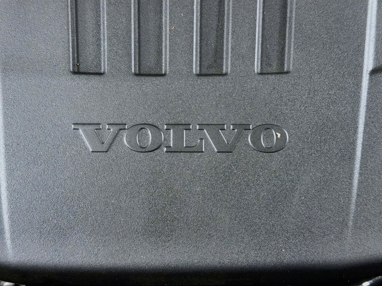Used 2024 Volvo S60 B5 Plus FWD image 43