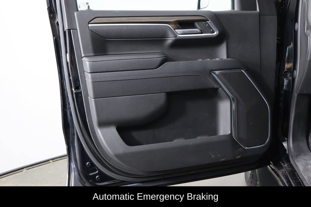 Used 2023 Chevrolet Silverado 1500 LT AWD/4WD image 19