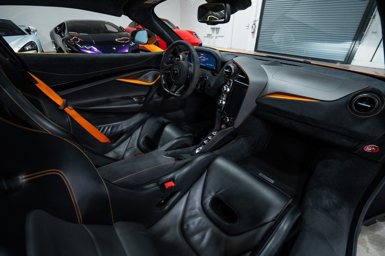 Used 2019 McLaren 720S Performance RWD image 27