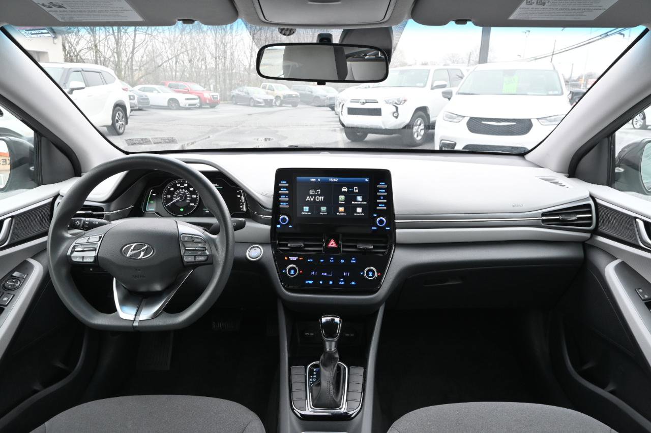 Used 2020 Hyundai Ioniq Blue FWD image 2