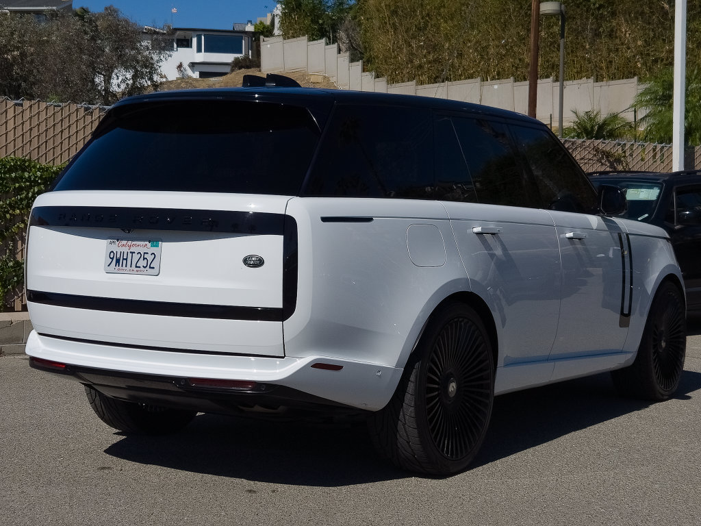 Used 2023 Land Rover Range Rover SE AWD/4WD image 23