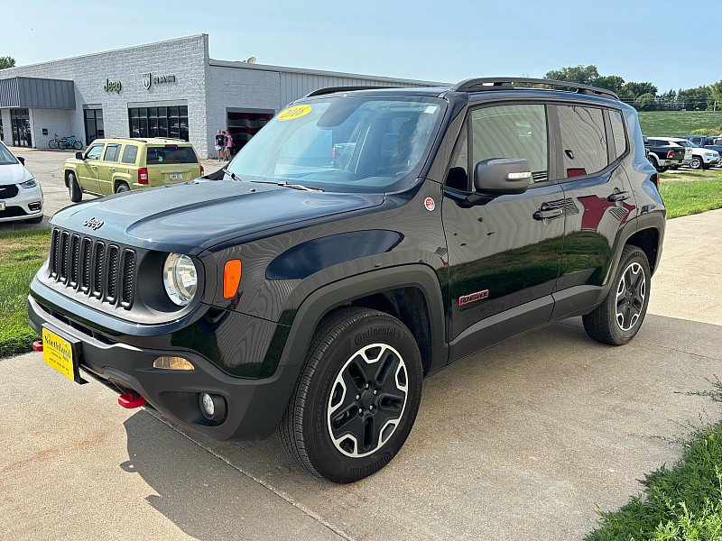 Used 2016 Jeep Renegade Trailhawk AWD/4WD image 1