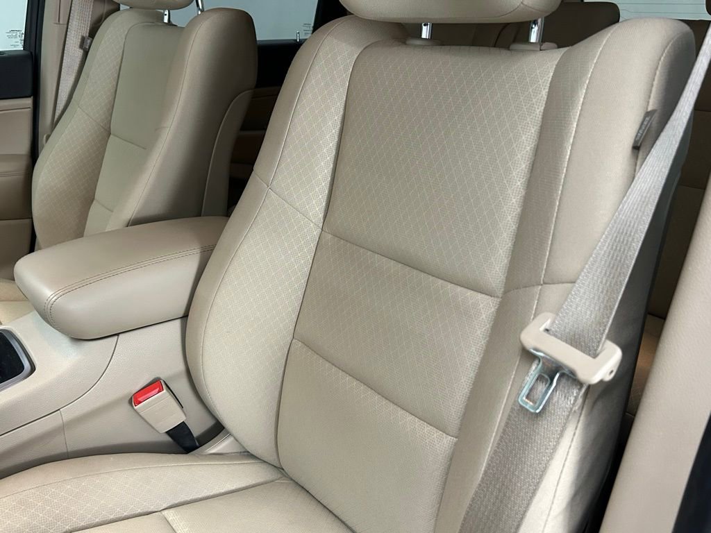 Certified 2022 Jeep Grand Cherokee Laredo E image 16