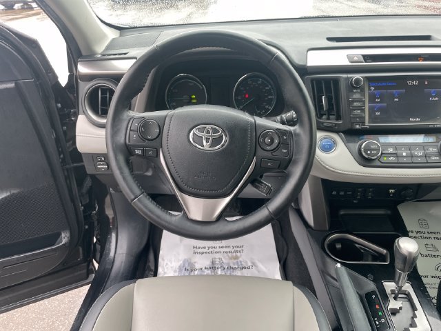 Used 2016 Toyota RAV4 Limited w/ Advanced Technology Package AWD/4WD image 23