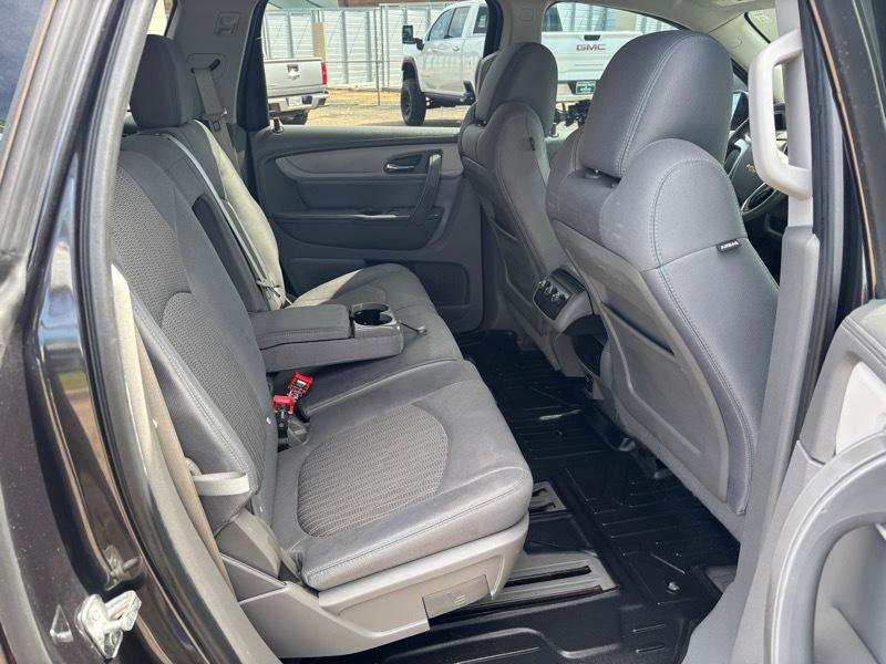Used 2015 Chevrolet Traverse LT w/ Style and Technology Package FWD image 15