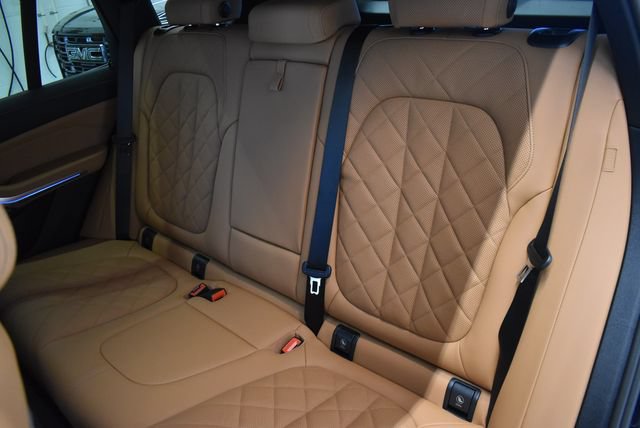 New 2026 BMW X5 xDrive50e w/ M Sport Package AWD/4WD image 7