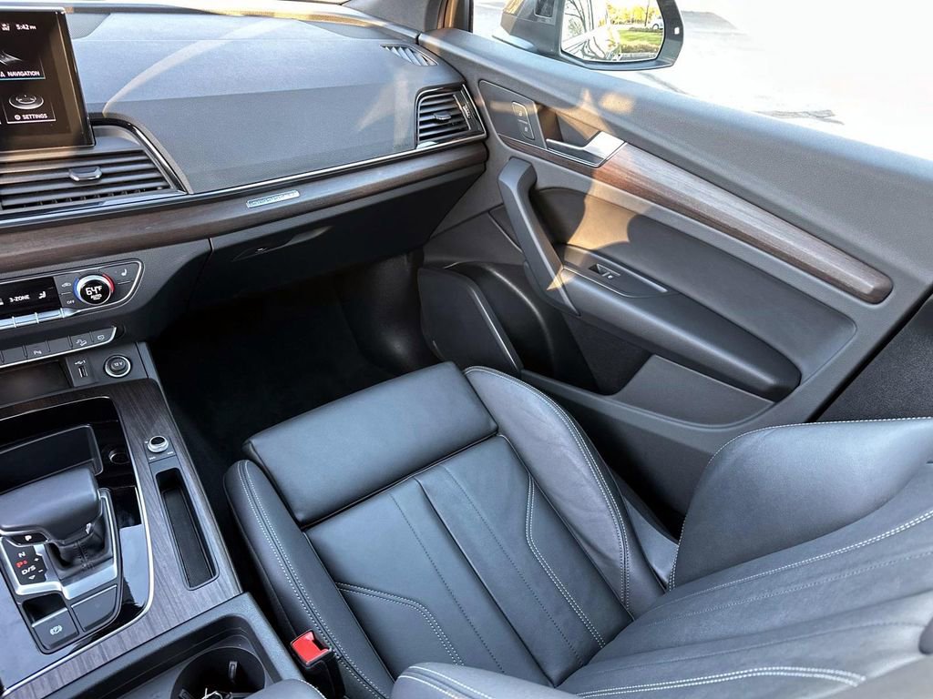 Used 2023 Audi Q5 2.0T Premium w/ Convenience Package image 33