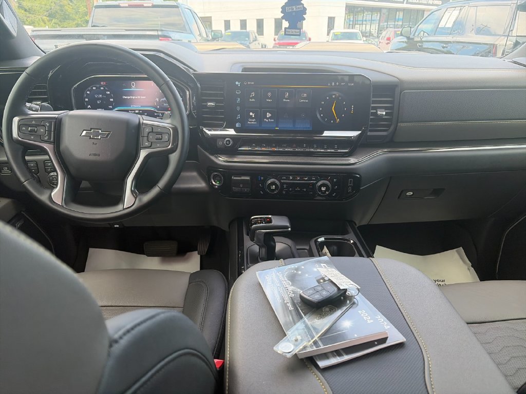 Used 2024 Chevrolet Silverado 1500 ZR2 w/ Technology Package AWD/4WD image 16