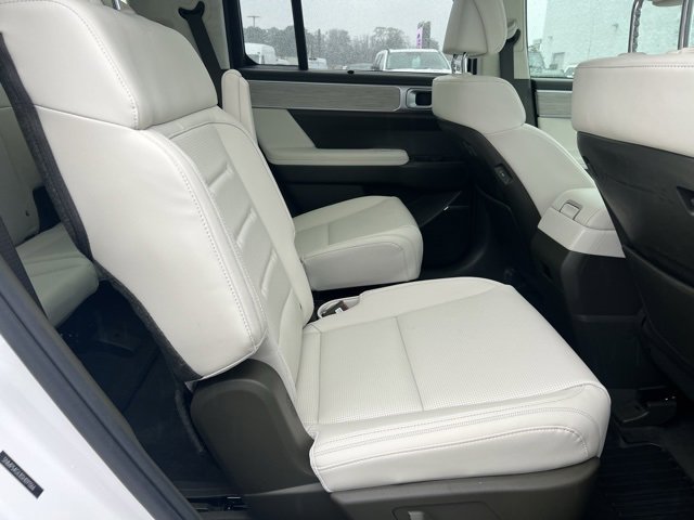 Used 2025 Hyundai Santa Fe Calligraphy image 7