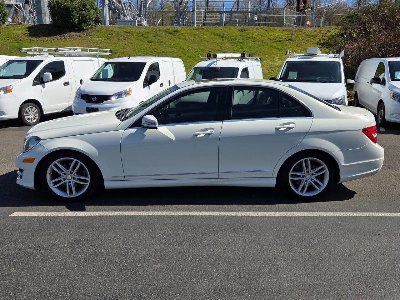 Used 2012 Mercedes-Benz C 300 4MATIC Sedan image 4