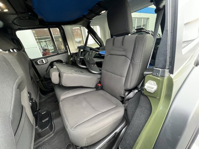 Used 2023 Jeep Wrangler Unlimited w/ Cold Weather Group image 17