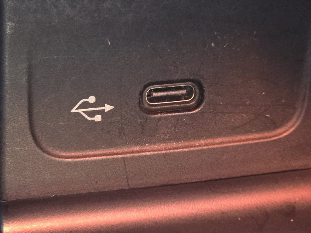 Used 2022 Mercedes-Benz C 300 Sedan image 10