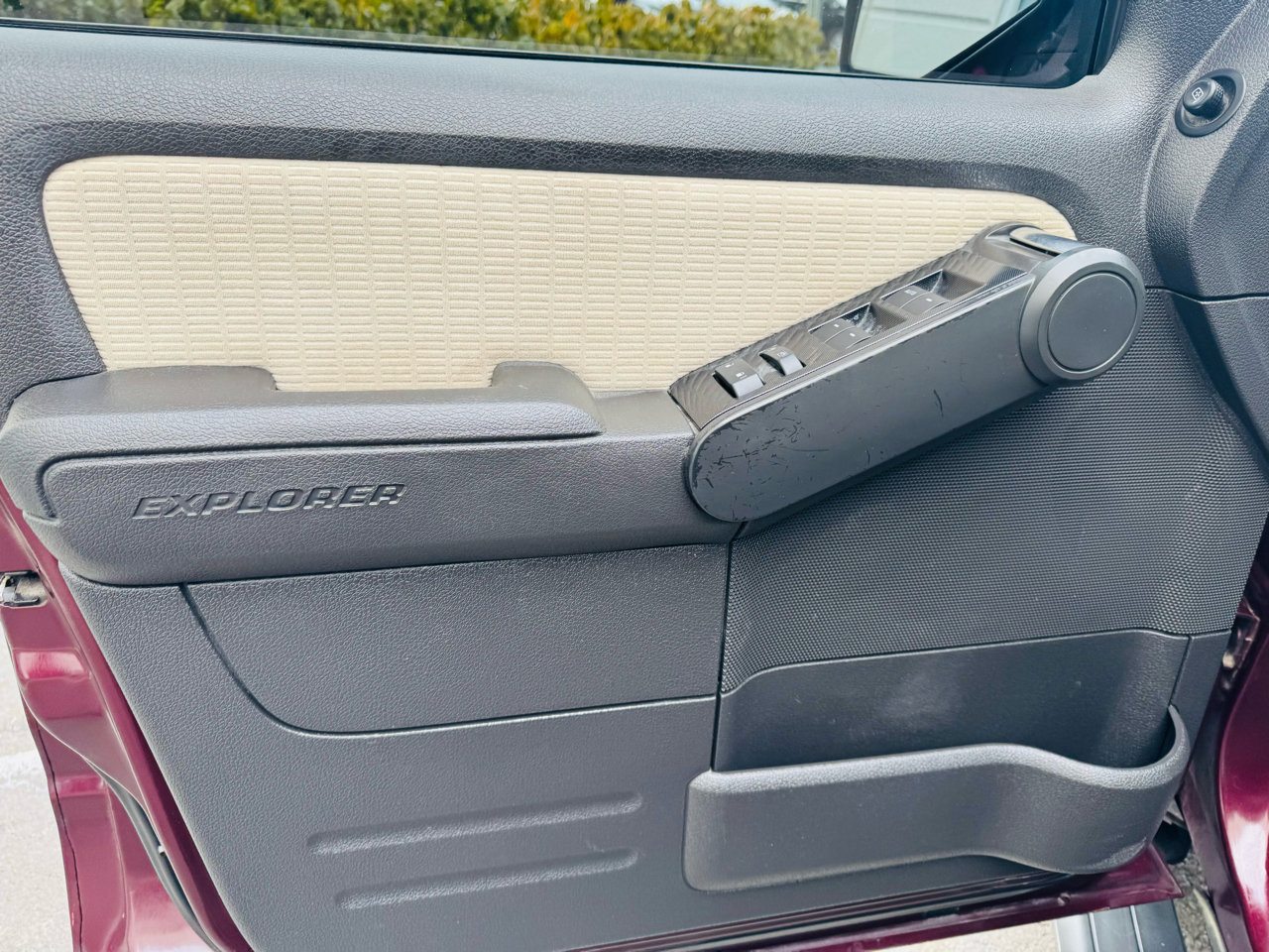 Used 2008 Ford Explorer Sport Trac Limited image 41