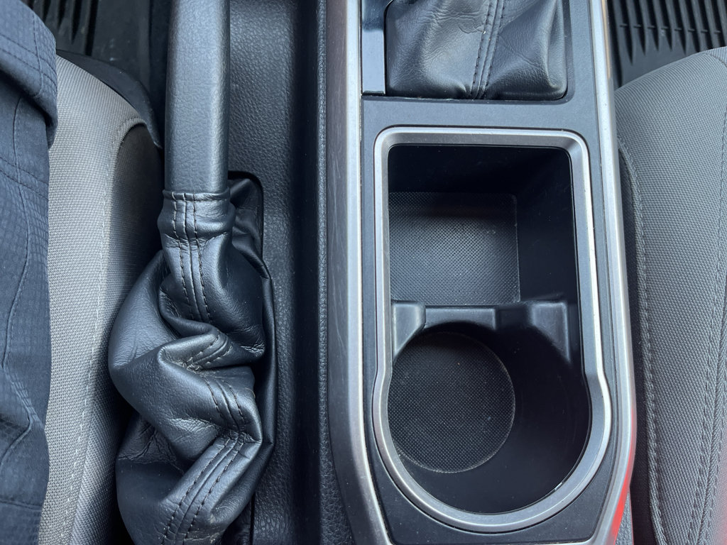 Used 2022 Toyota Tacoma SR5 AWD/4WD image 24