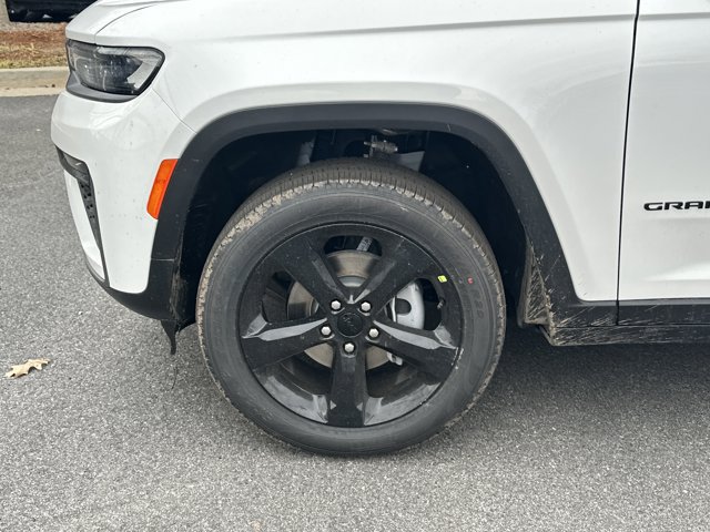 New 2026 Jeep Grand Cherokee Limited w/ Limited Altitude Package AWD/4WD image 11