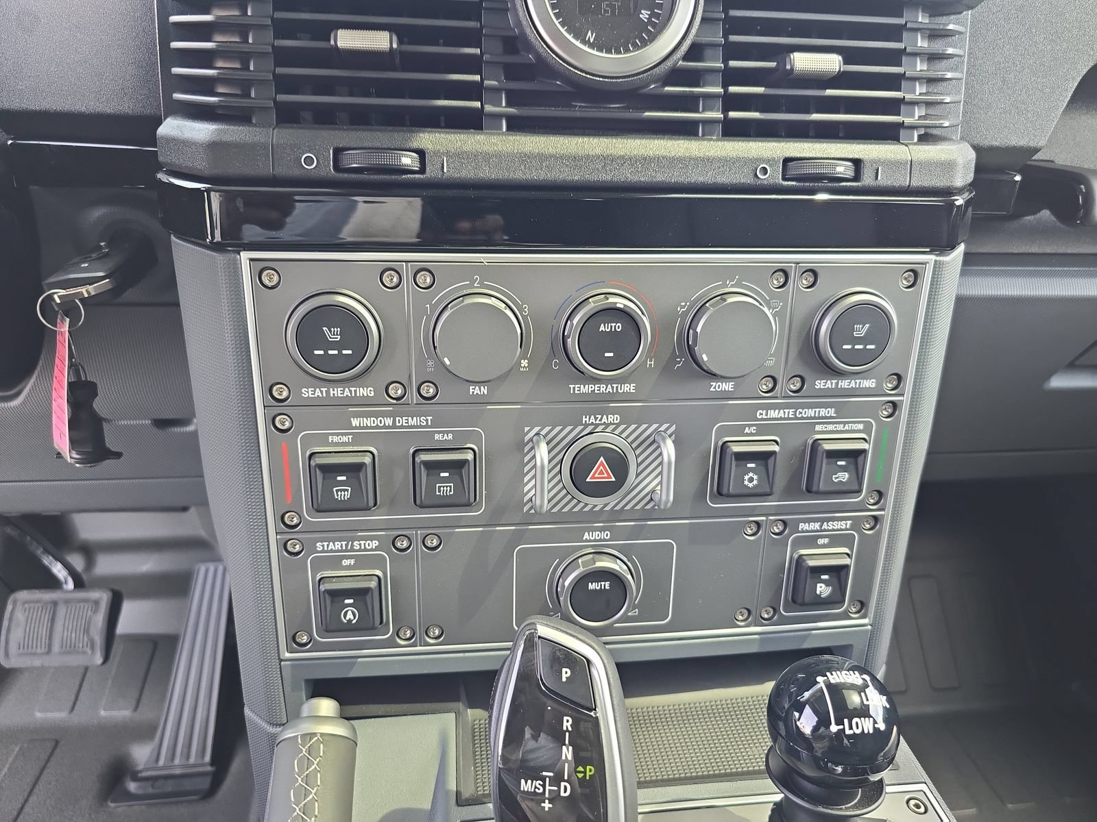 Used 2025 INEOS Grenadier Station Wagon AWD/4WD image 29