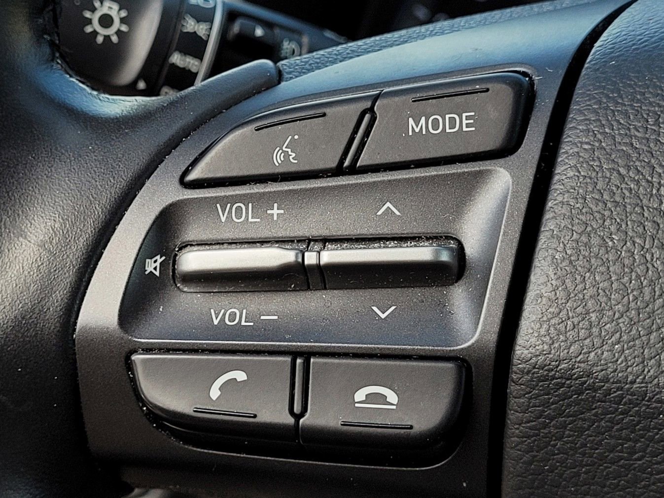 Certified 2021 Hyundai Kona Ultimate AWD/4WD image 31