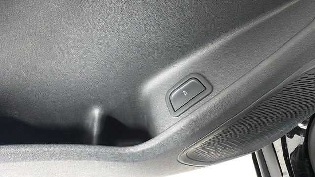 Used 2025 Chevrolet Traverse LT image 22