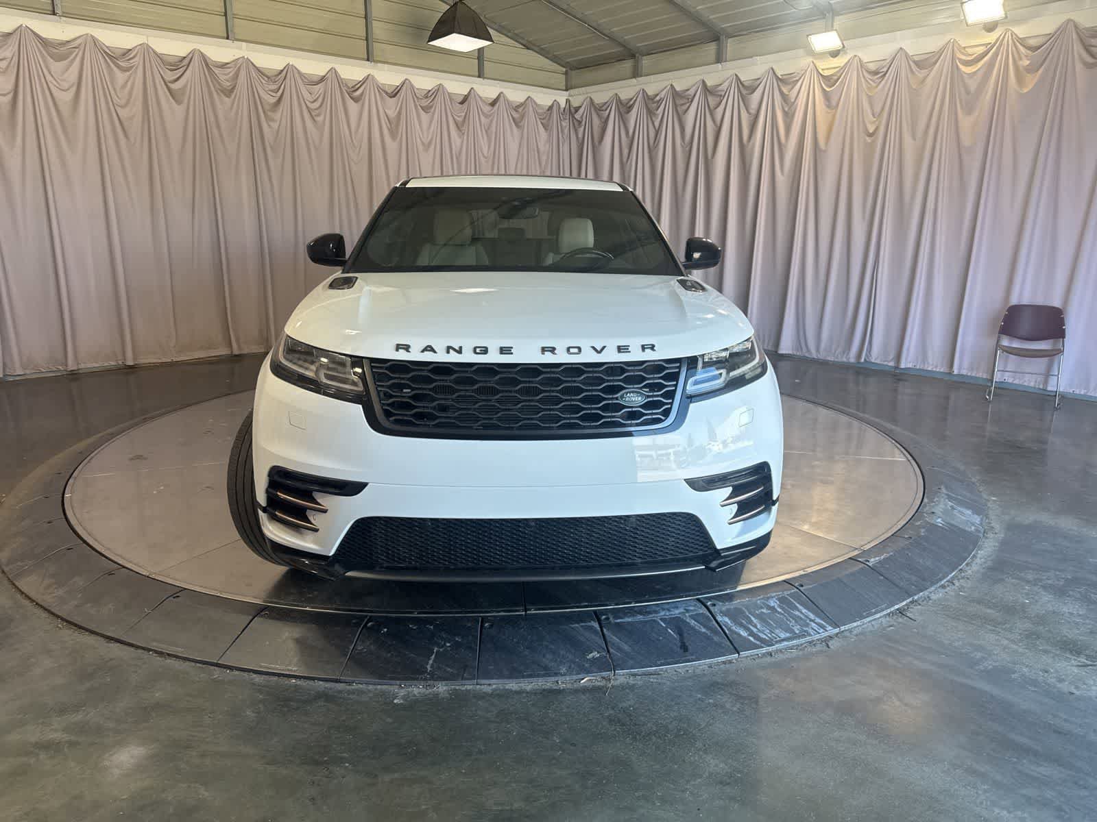 Used 2018 Land Rover Range Rover Velar R-Dynamic SE AWD/4WD image 2