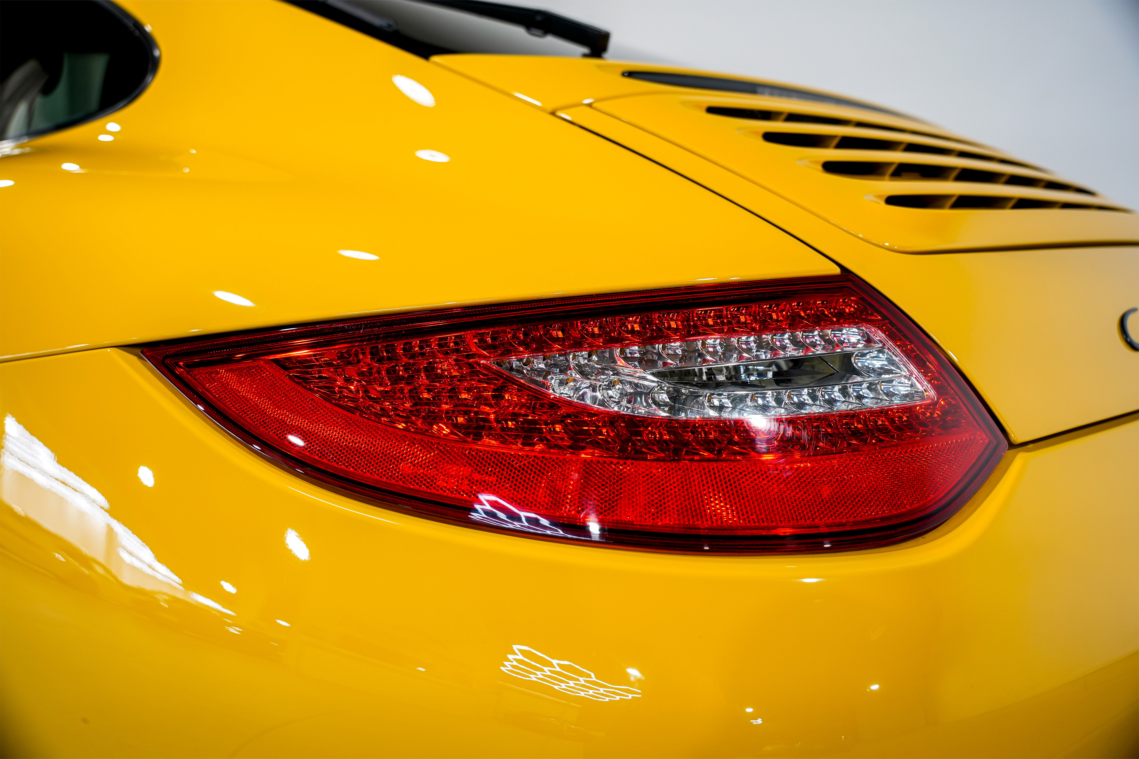 Used 2011 Porsche 911 Carrera GTS image 33