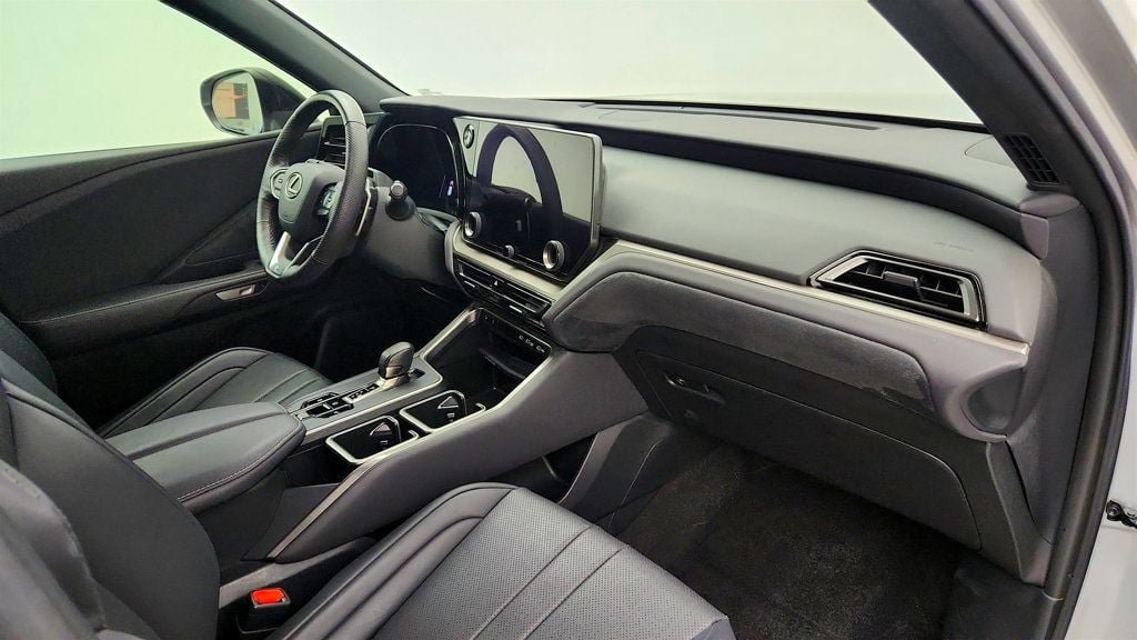 Used 2024 Lexus TX 500h AWD w/ Technology Package image 24