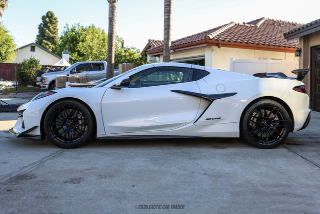 Used 2025 Chevrolet Corvette Z06 w/ Z07 Performance Package RWD image 15