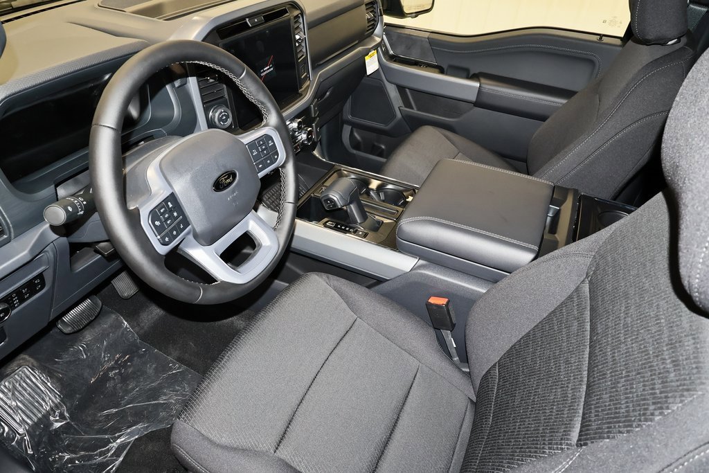 New 2025 Ford F150 XLT w/ Equipment Group 302A MID image 24