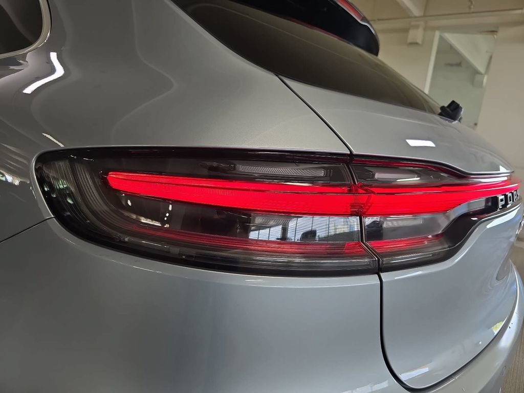 Certified 2021 Porsche Macan S AWD/4WD image 22