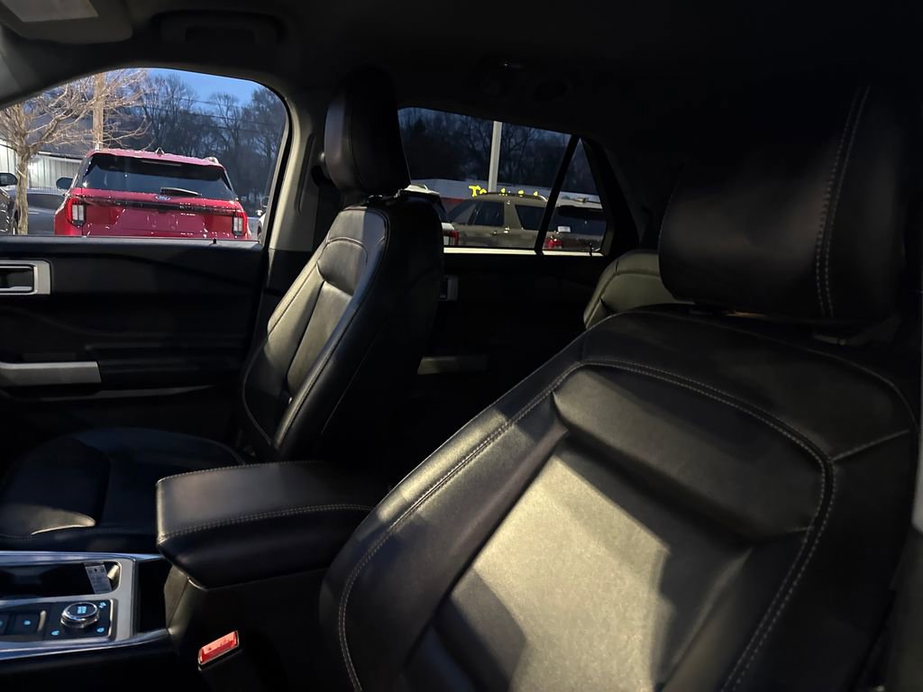 Used 2023 Ford Explorer XLT w/ Equipment Group 202A image 20