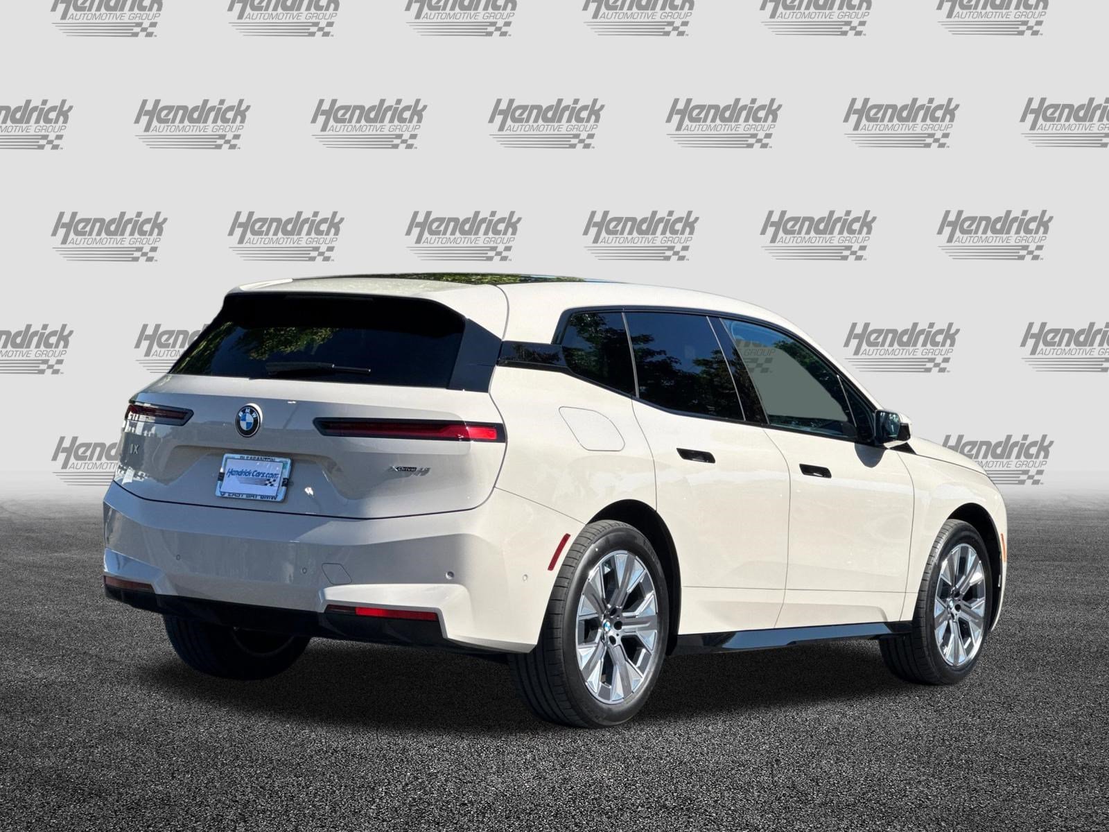 Used 2026 BMW iX xDrive45 AWD/4WD image 5