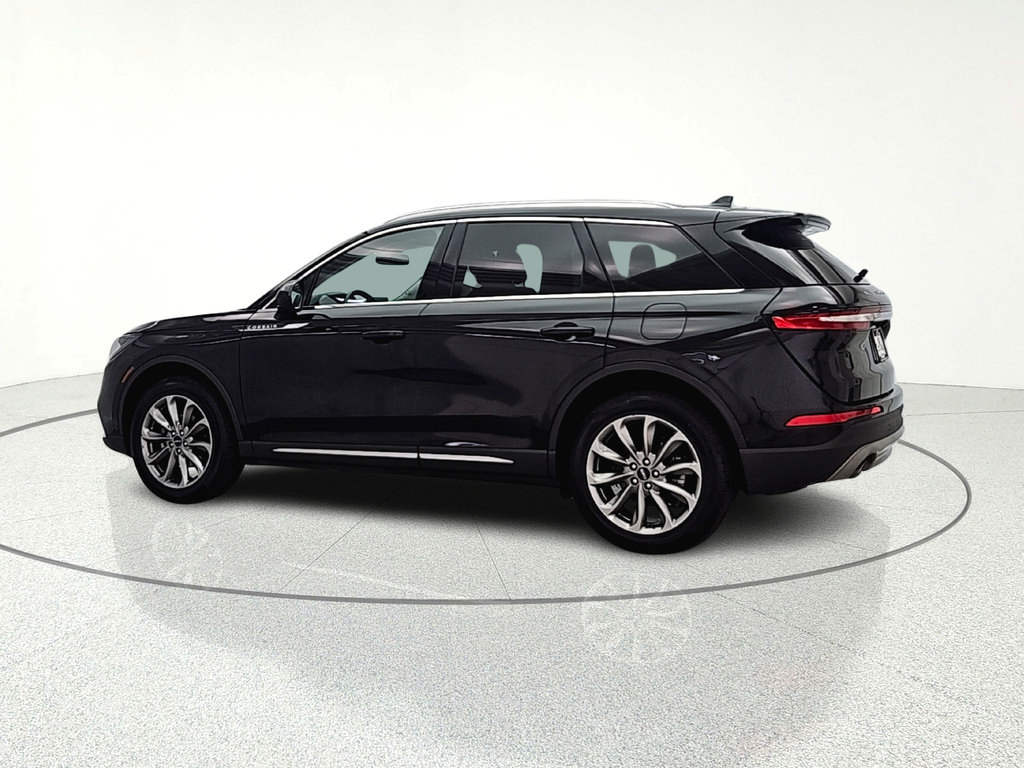 Used 2022 Lincoln Corsair AWD w/ Premium Package image 5