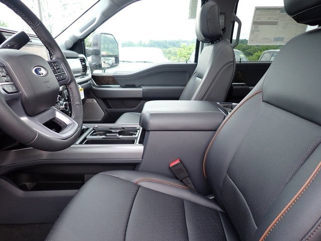 New 2026 Ford F250 Lariat w/ Black Appearance Package AWD/4WD image 13
