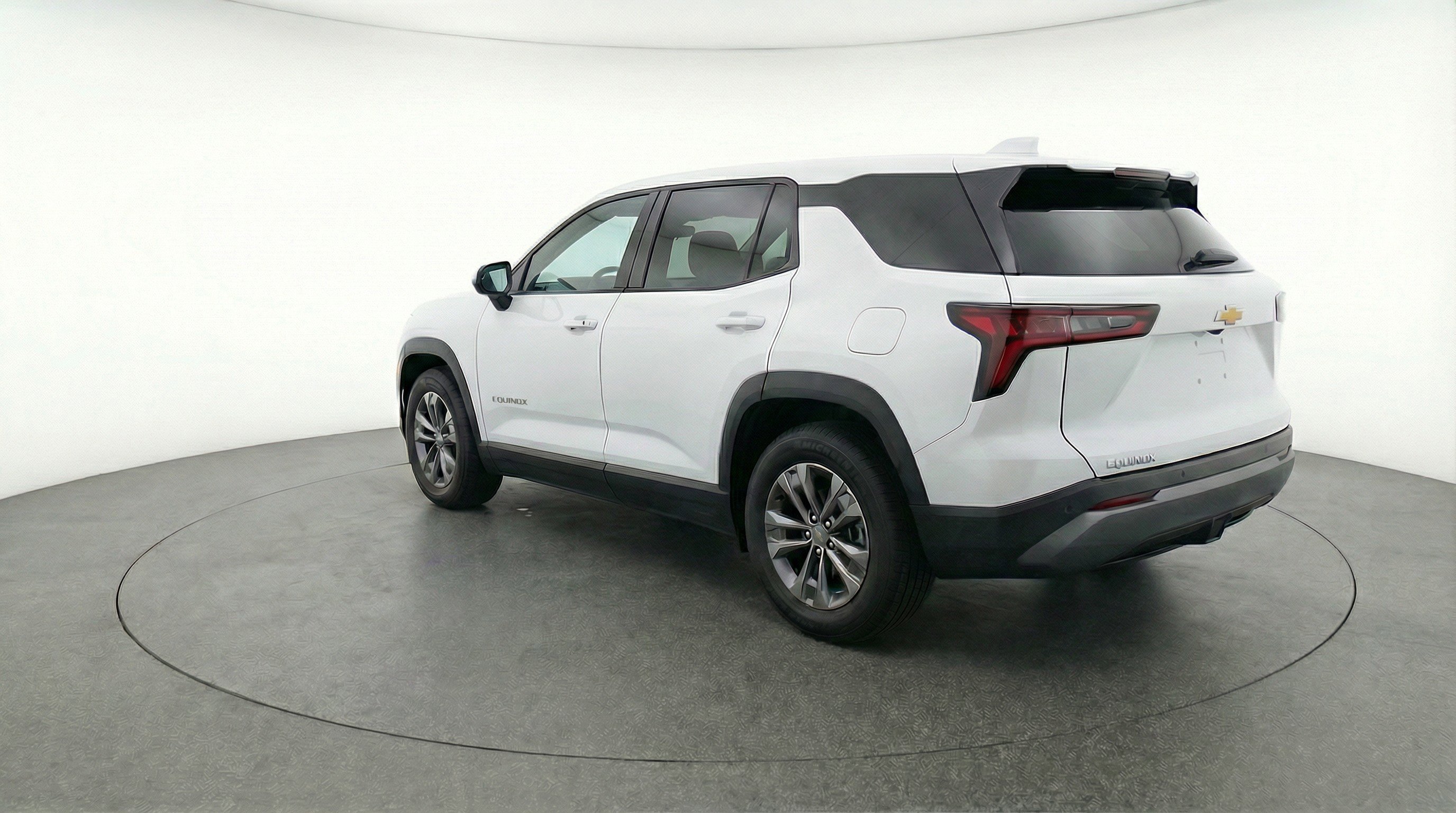 Used 2025 Chevrolet Equinox LT image 6