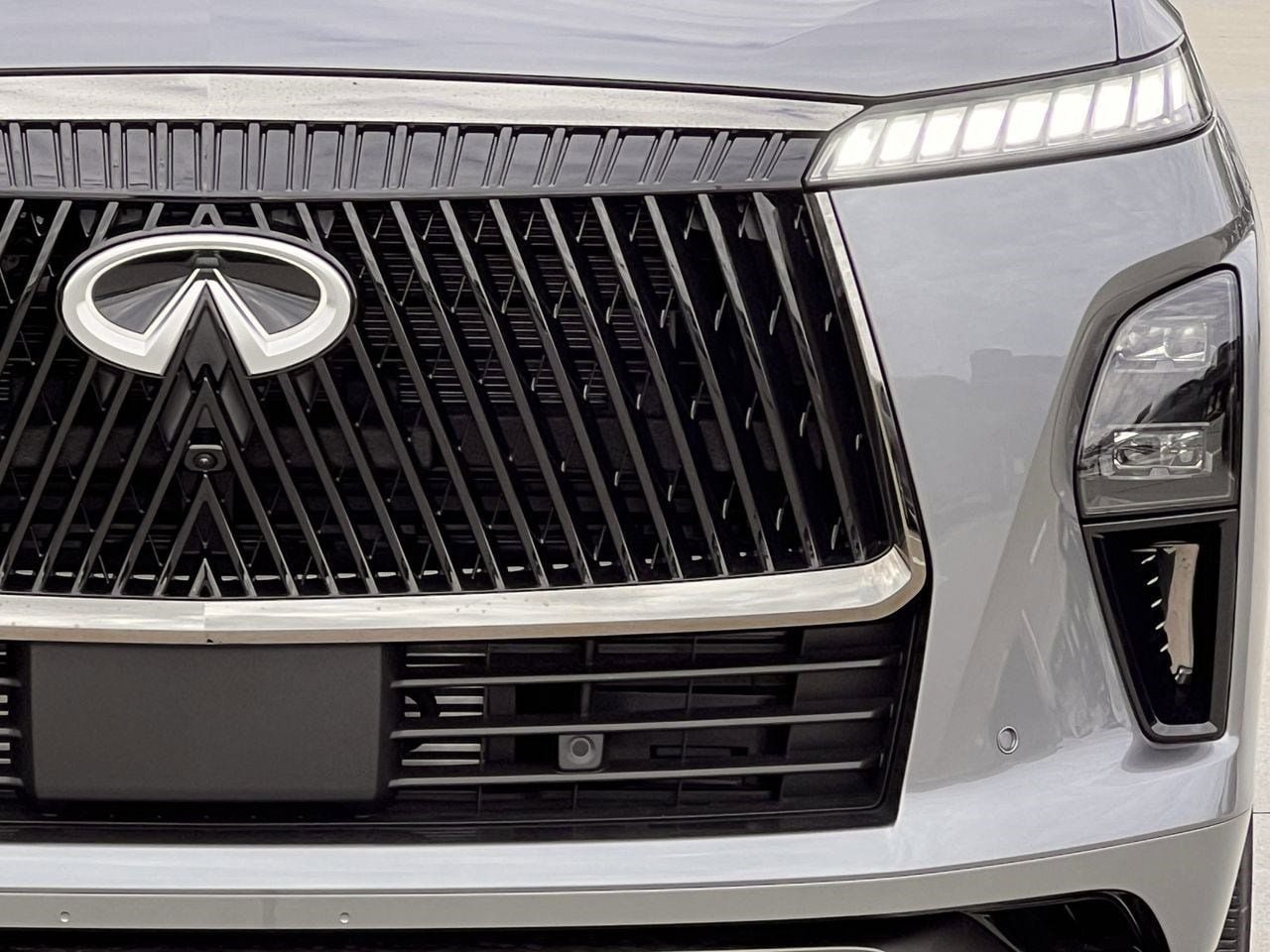 New 2026 INFINITI QX80 Autograph w/ Premium Cargo Package AWD/4WD image 8