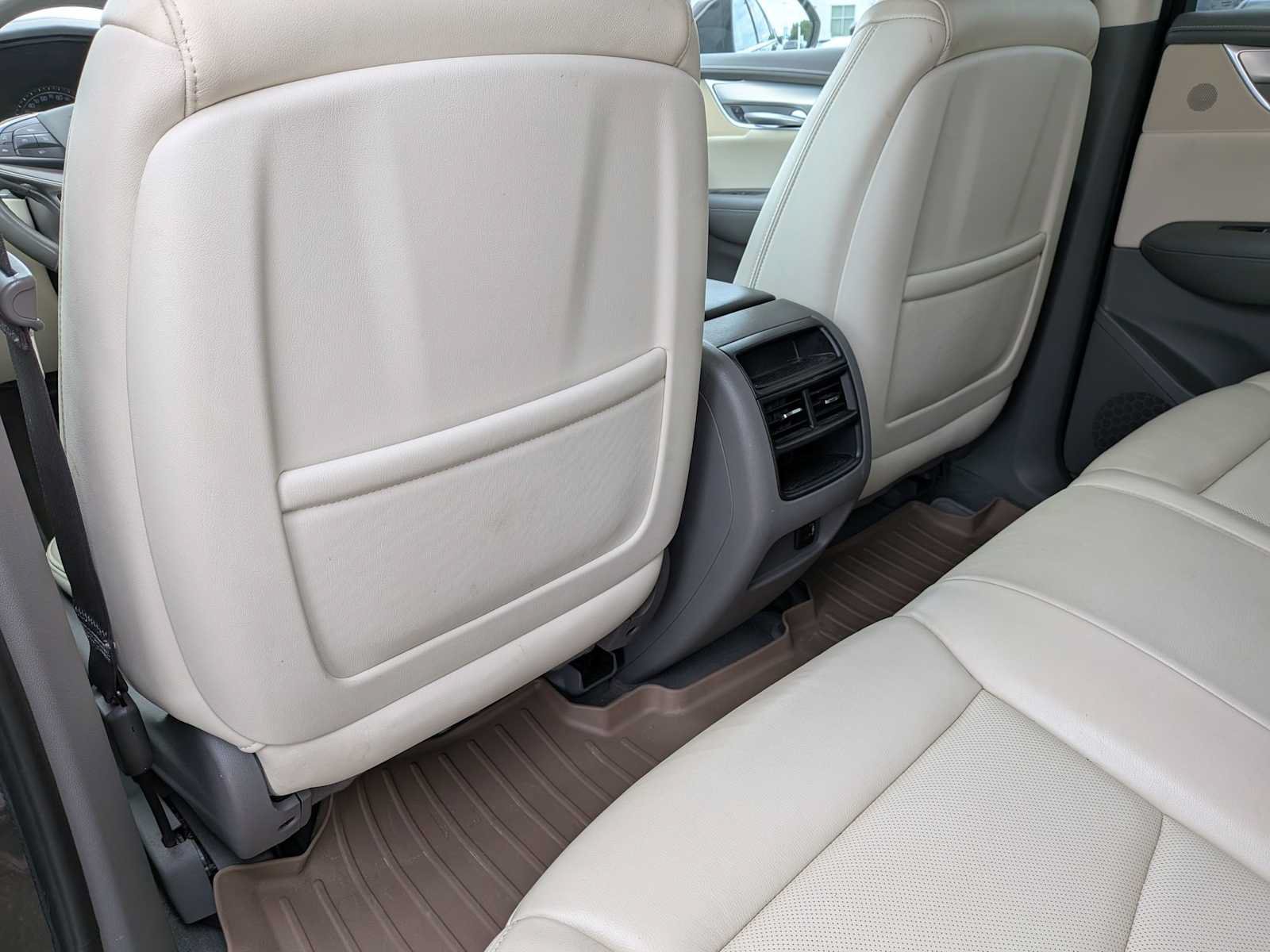 Used 2019 Cadillac XT5 Luxury AWD/4WD image 18