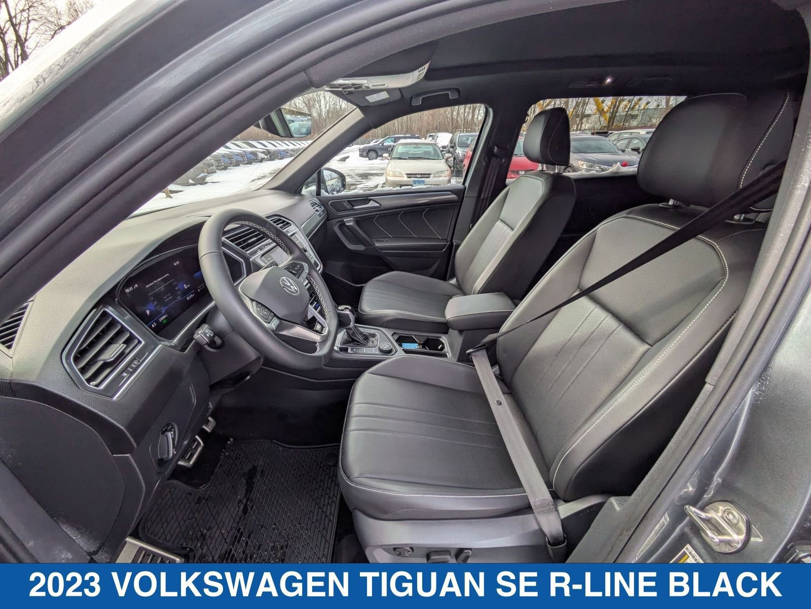 Used 2023 Volkswagen Tiguan SE R-Line image 26