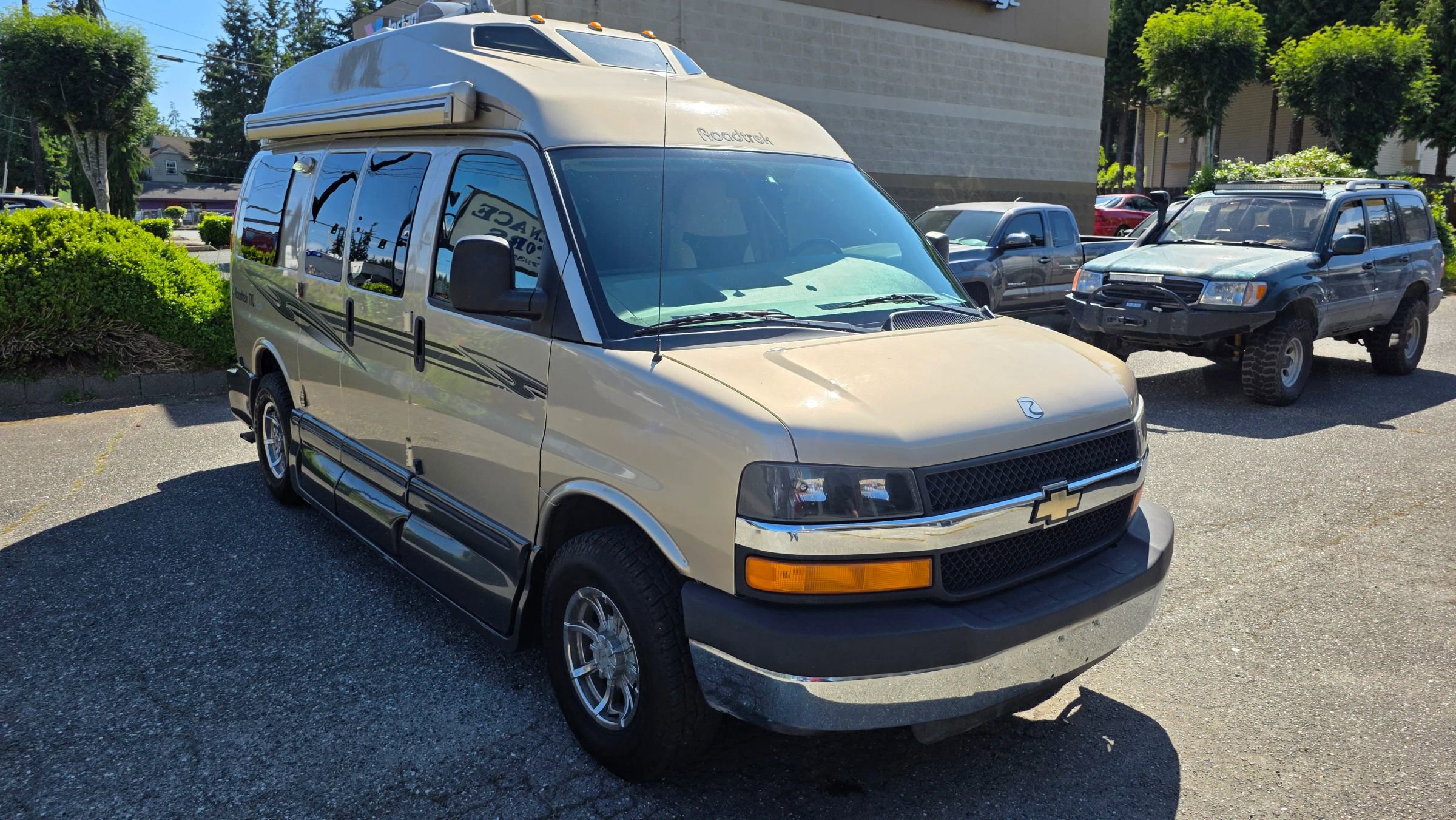Used 2012 Chevrolet Express 2500 w/ Power Package image 3