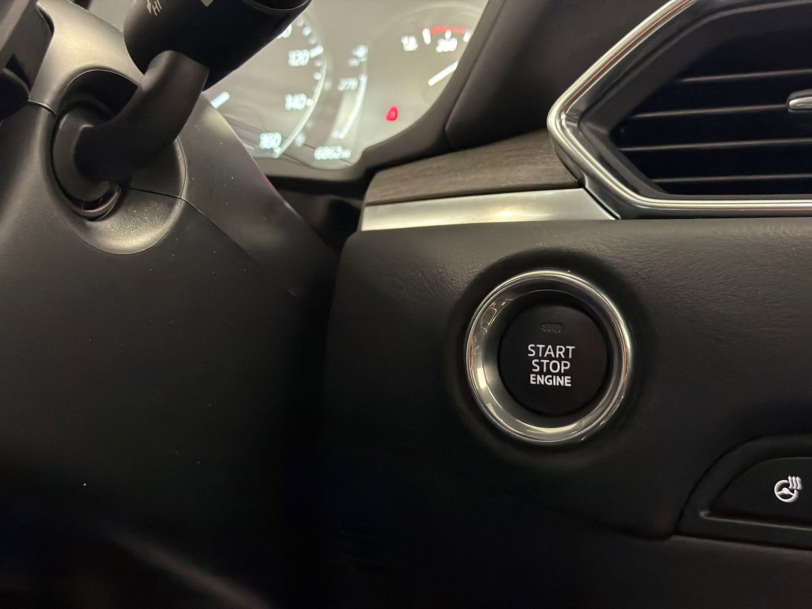 Certified 2025 MAZDA CX-5 Signature AWD/4WD image 29