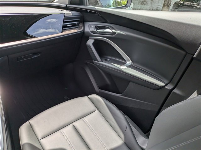 Used 2025 Audi Q5 Premium image 17