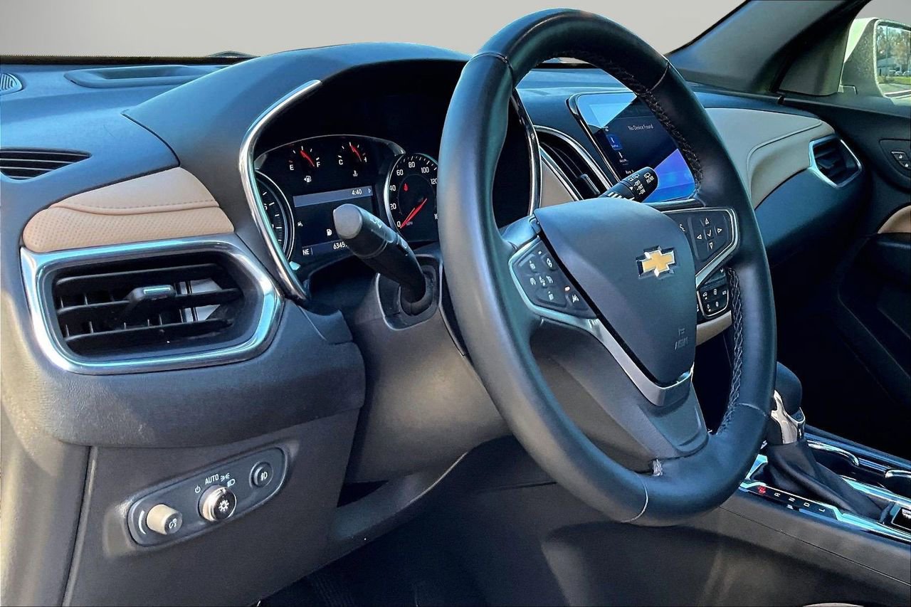 Used 2023 Chevrolet Equinox Premier image 18