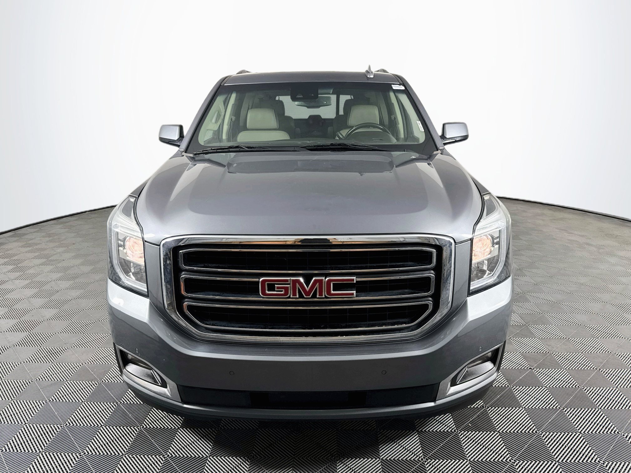 Used 2019 GMC Yukon SLT RWD image 2