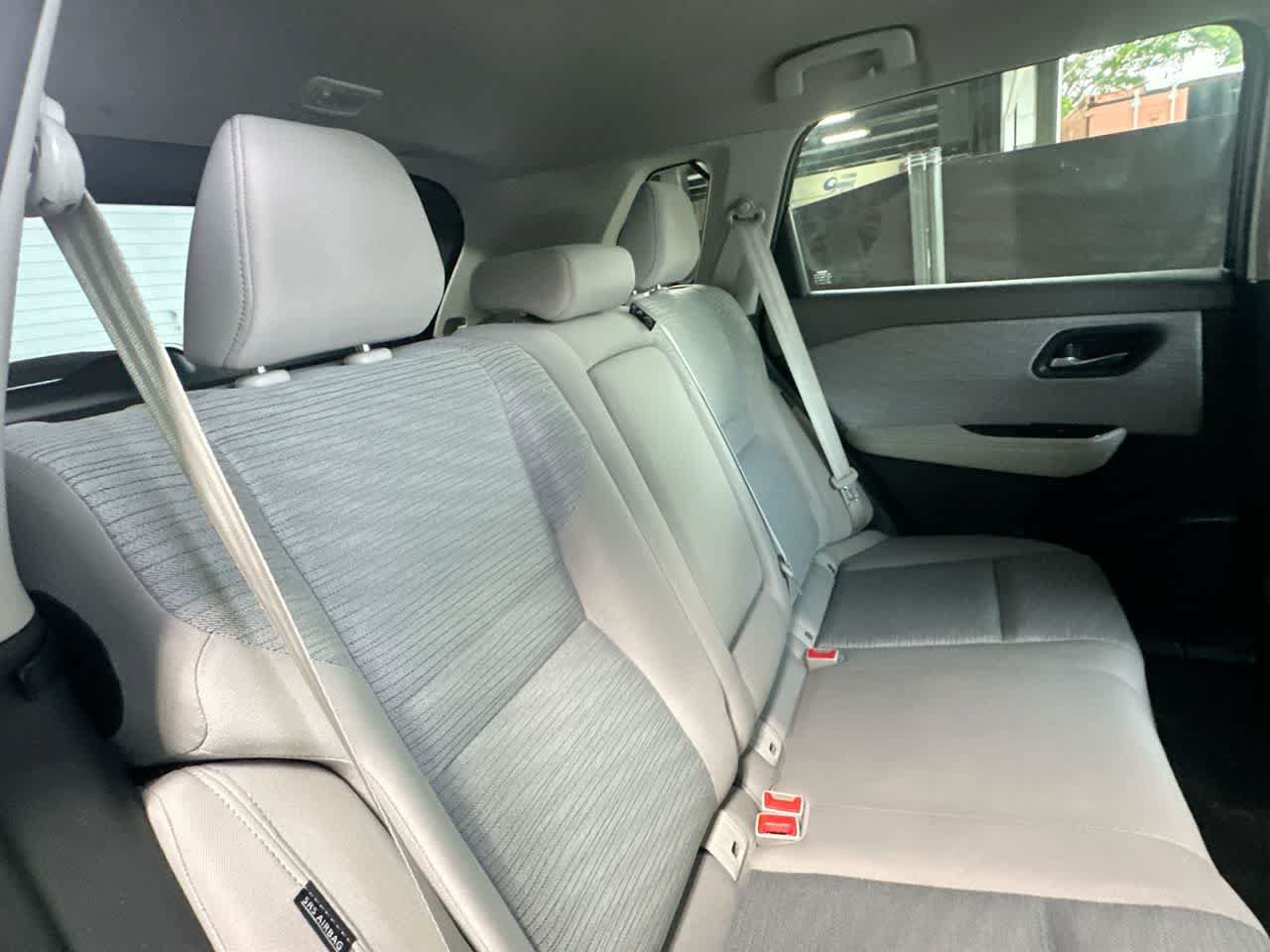 Used 2023 Nissan Rogue SV FWD image 26