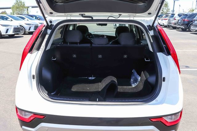 Used 2023 Kia Niro LX FWD image 31
