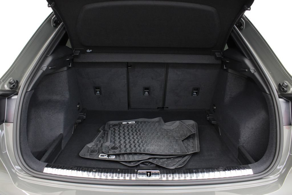 Used 2025 Audi Q3 2.0T Premium w/ Convenience Package AWD/4WD image 31