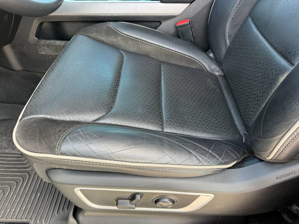 Used 2022 RAM 1500 Laramie AWD/4WD image 19
