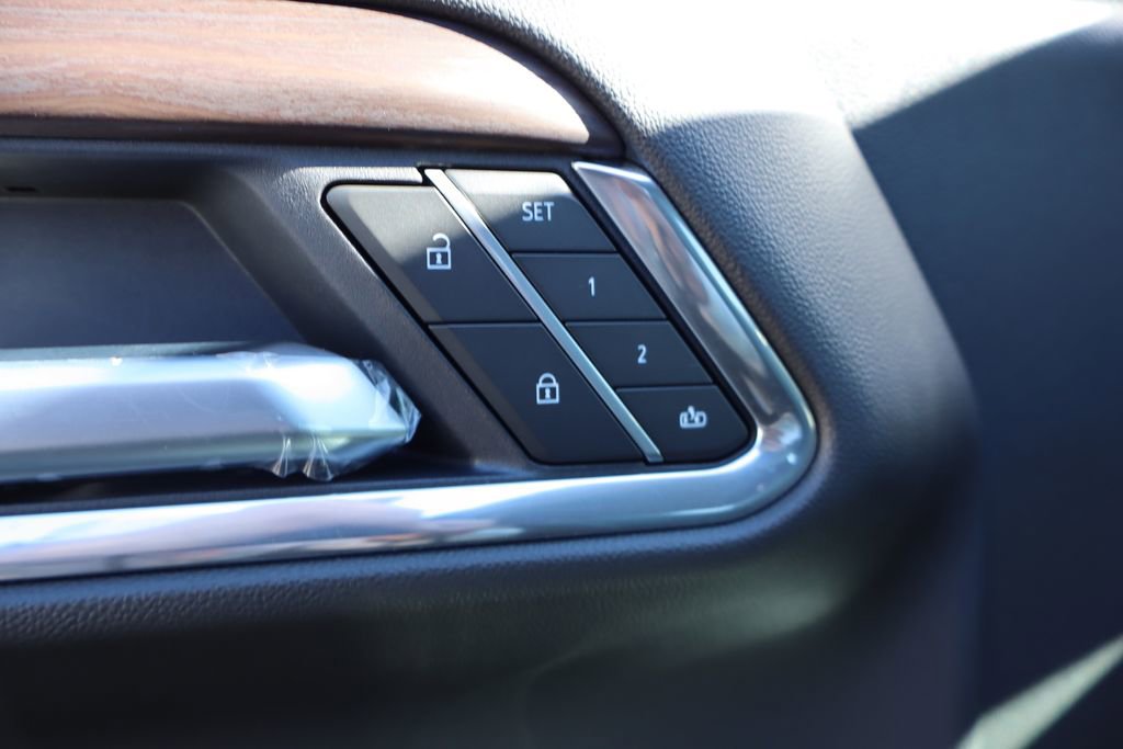 Used 2025 GMC Sierra 1500 SLT w/ SLT Premium Plus Package image 13