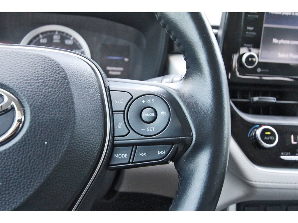 Used 2022 Toyota Corolla Cross LE FWD image 17