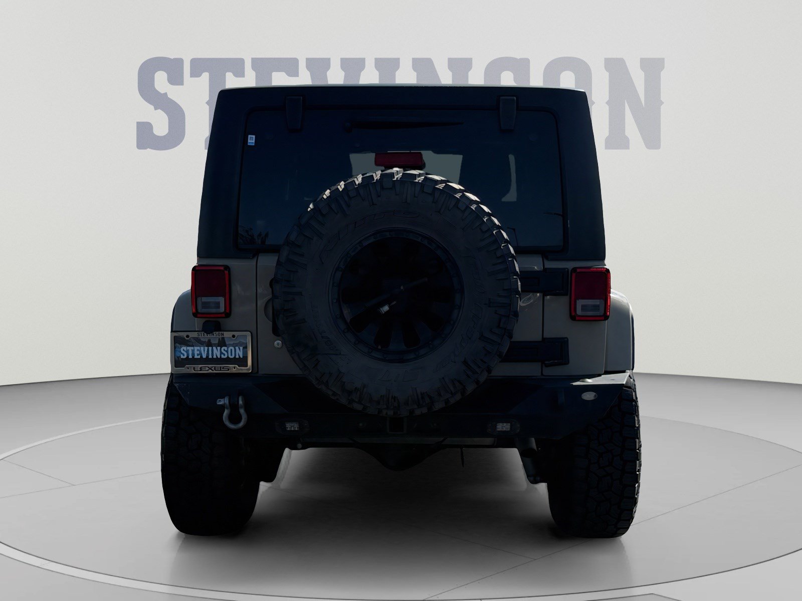 Used 2018 Jeep Wrangler Unlimited Sahara w/ Connectivity Group AWD/4WD image 4