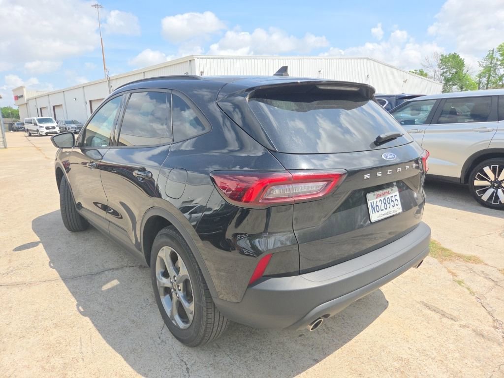 Used 2025 Ford Escape ST-Line image 9