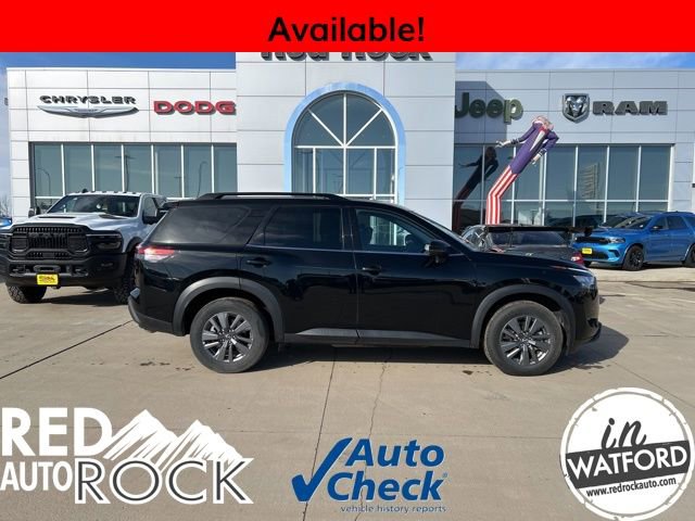 Used 2024 Nissan Pathfinder SV